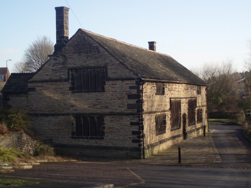 The Old Grammar School from driveway
